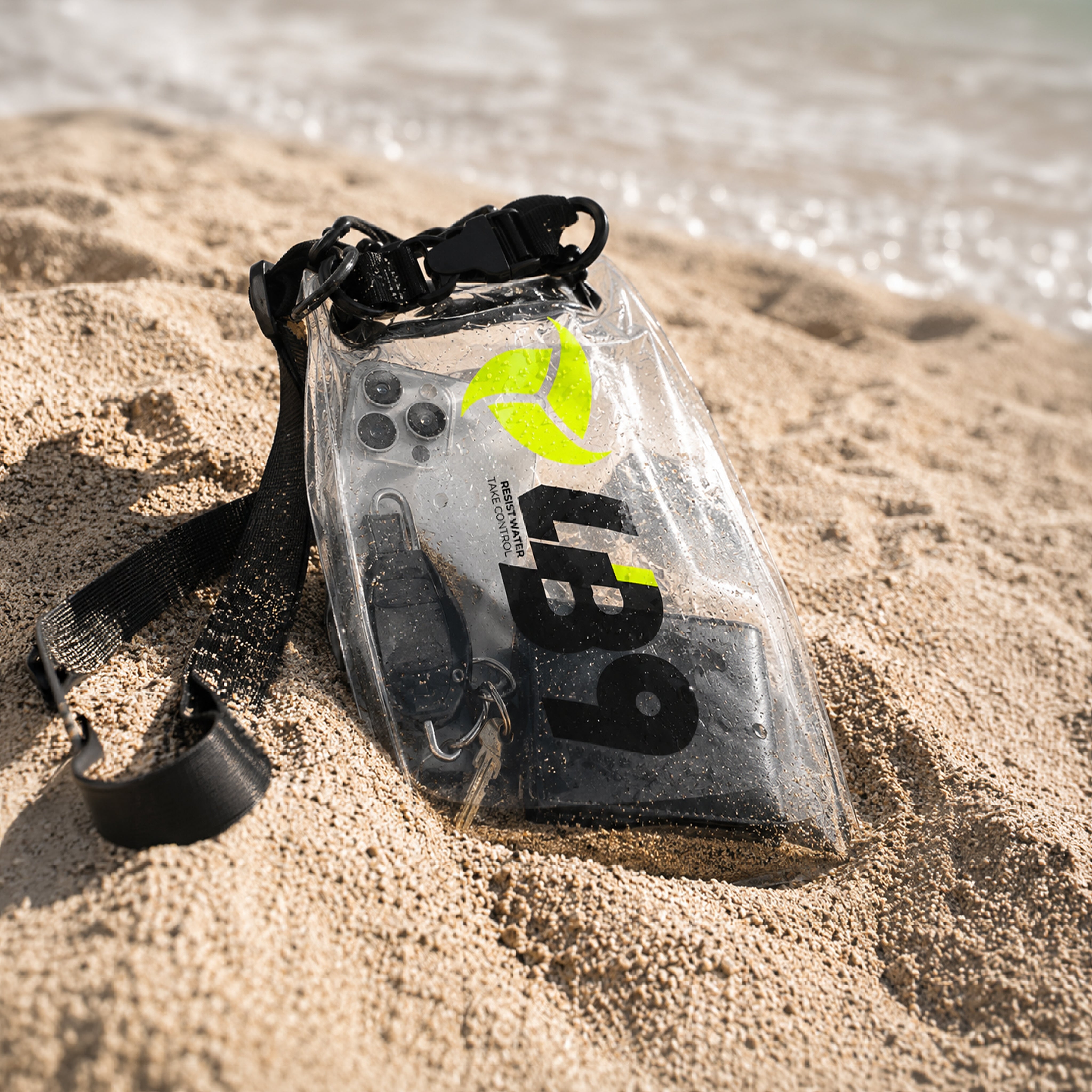 lb9-lifestyle-mini-drybag-sac-tanche-kayak image 2
